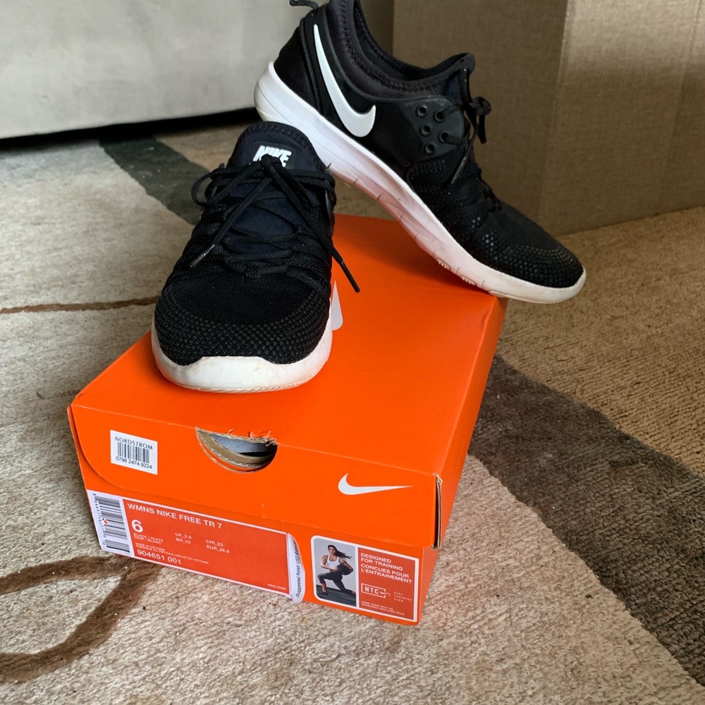 Black Nike Free TR 7 Training Shoes